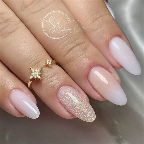 Unha Para Formanda - Unhas para formandas | Inspiração de unhas amendoadas delicadas, Ideias ...