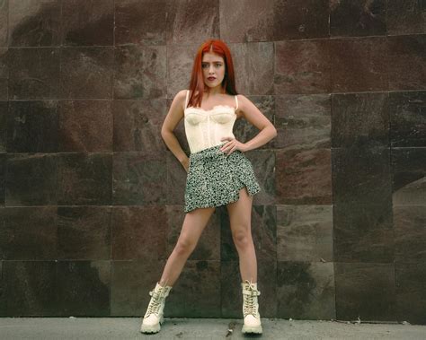 Big+Breasted+Girls+In+Bikinis Photos, Download The BEST Free Big