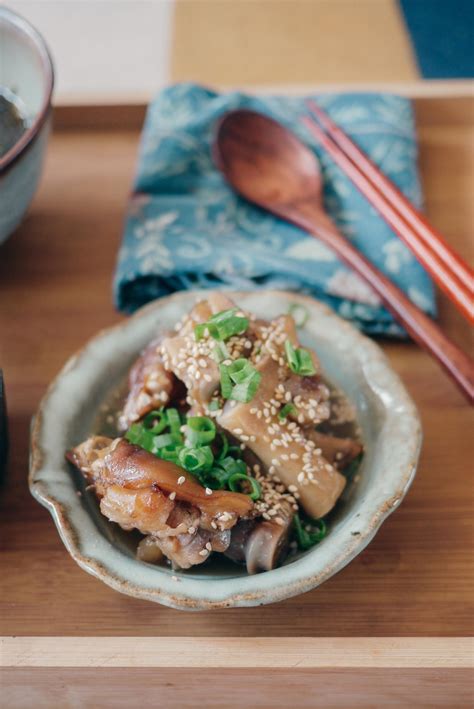 Pig Trotters in Ginger Vinegar: A Recipe for Postpartum Recovery