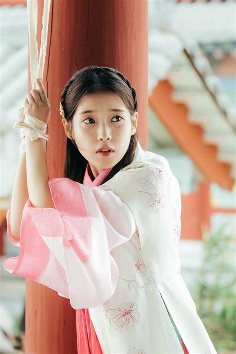 All tied up. What happens next? | Scrolller