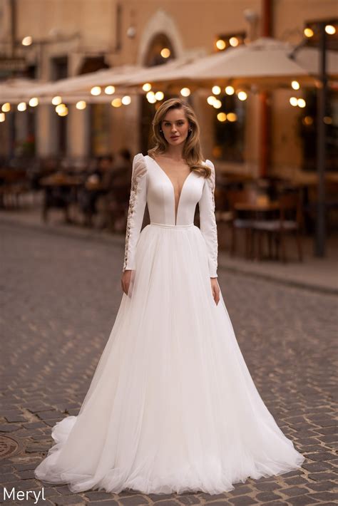 Long sleeve plunging neckline wedding dress 60 photos - Astyledwedding.com