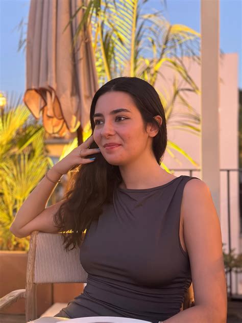 “Supervivencia, amor y otros duelos”: el testimonio poético de Estrella