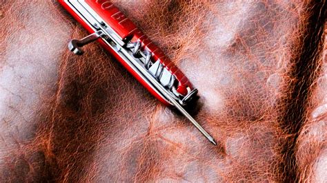 This Five-Second Hack Makes One of Your Swiss Army Knife’s Coolest