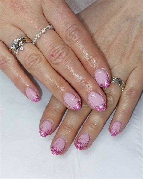 36 Sweet Bubblegum Pink Nails To Enter The World Of Magic