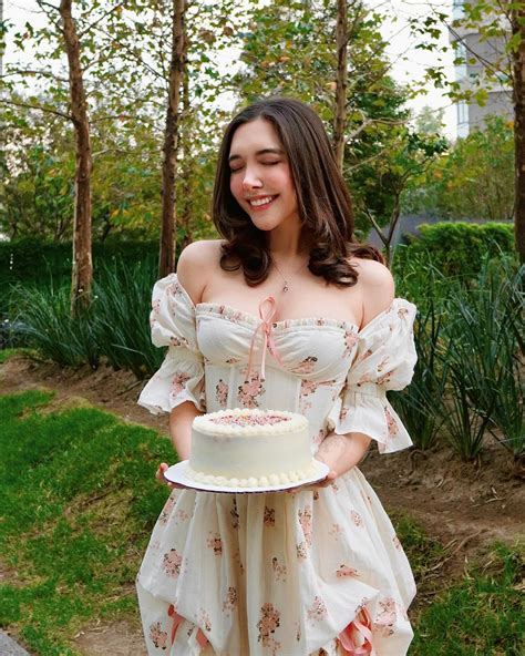 Adriana Olivares: La Modelo Mexicana Auténtica que Triunfa