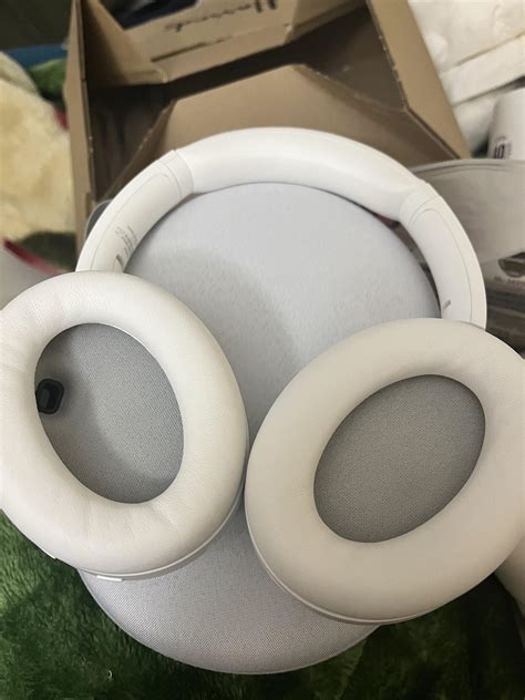 Does anyone know where to get Sony xm4 limited white earpads/headband