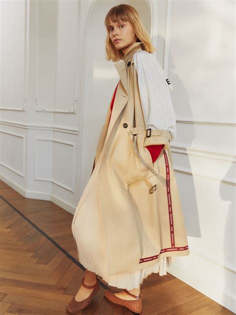 Capodanno Cinese: Tra Rosso Acceso e Stampe Festive | Weekend Max Mara