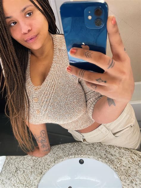 This face has been watching “a Christmas story” all morning ☺️🎁🎄 merry