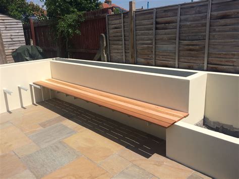 garden with seating 1