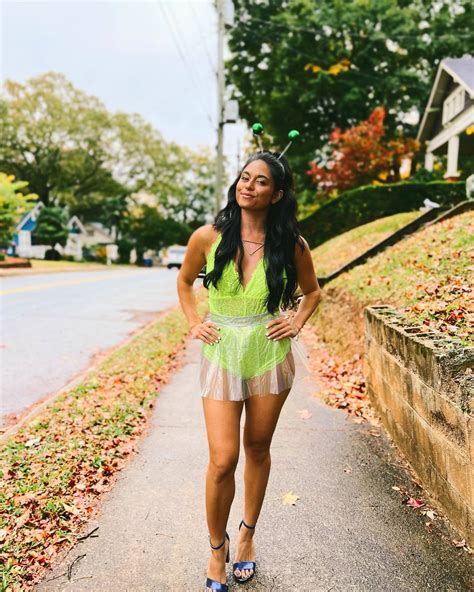 Andrea Andrade's feet