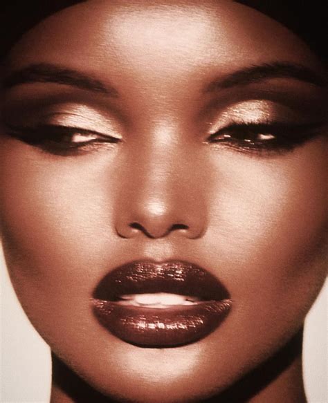 These 6 Jeans Trends Will Be Everywhere in 2025 | Vogue Arabia