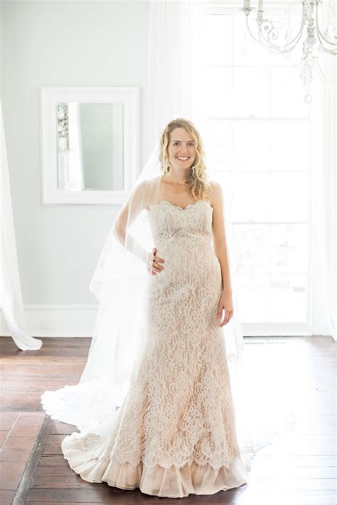 Victoria Nicole Used Wedding Dress Save 30% - Stillwhite