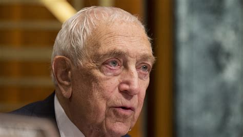 N.J. Sen. Frank Lautenberg to retire