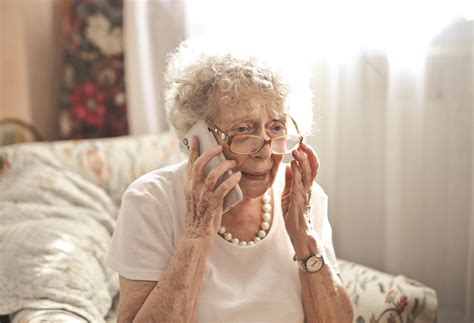 Scams Targeting Seniors - Chicago Caregiving