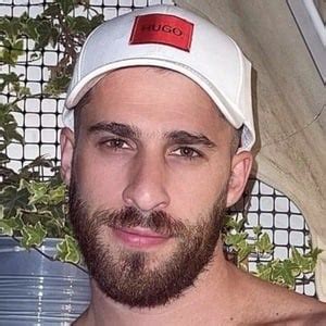 Razi Wahabi - Age, Bio, Family | Famous Birthdays