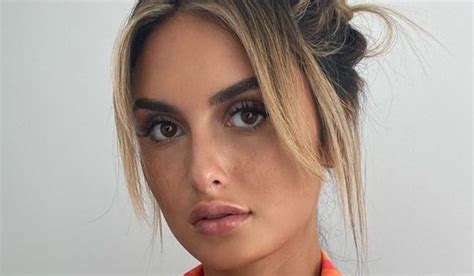 Julia Rose - Bio, Age, Height, Wiki | Instagram Biography