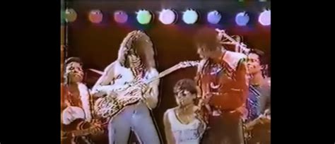 The Story Of How Eddie Van Halen Rearranged "Beat It" By Michael Jackson