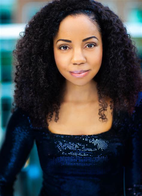 Sashani NIchole Official Site