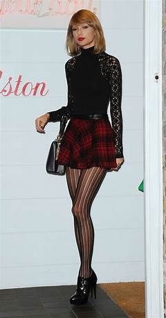 Taylor Swift Legs