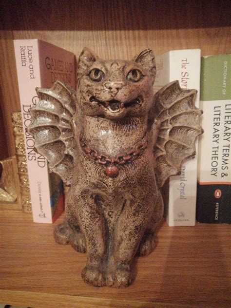 Gargoyle Cat : interestingasfuck