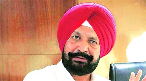 Punjab health minister faces protest from farmers in Mohali ...