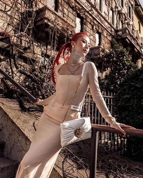 Thời trang ấn tượng của Châu Bùi, Quỳnh Anh Shyn ở Milan Fashion Week