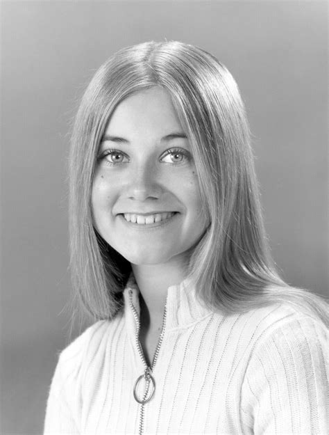 Finger Five! | Maureen mccormick, The brady bunch, Beautiful celebrities