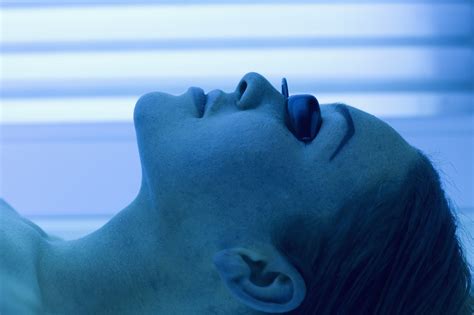 Are Tanning Beds Safe? Facts and Stats From the Skin Experts | POPSUGAR
