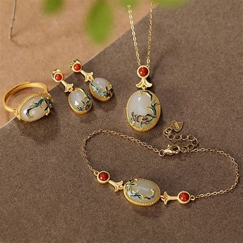 chinese jewelry set  enduring chinese love affair  gold wedding