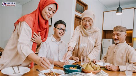 tradisi hari raya idul fitri  indonesia sakura sejahtera