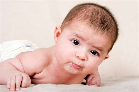 É Normal Cair O Cabelo Do Bebe - Porque o cabelo do bebé cai nos primeiros meses? É normal?