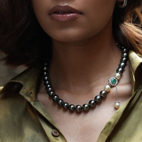 Emily Gold Diamond Emerald and Tahitian Pearl Necklace – Vibe with MOI
