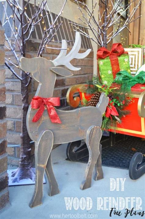 Dazzling DIY Outdoor Christmas Decorations • The Garden Glove