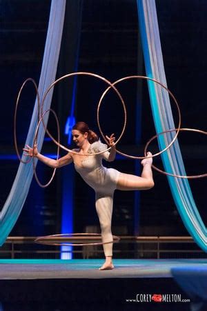 cirque acts  specialty acts fun corporate magic
