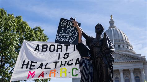 At Campaign’s End, Democrats See Limits of Focus on Abortion - The New