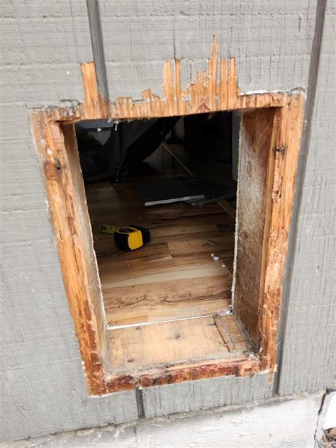 How can I fix damaged exterior plywood siding? - Home Improvement Stack