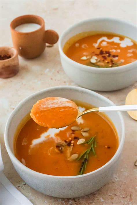 Is Butternut Squash Soup Healthy? (How To Make It Healthy) - Fitsian ...