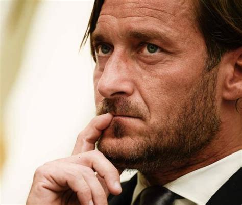 Francesco Totti "si è pentito" dell'intervista in cui ha parlato di Ilary