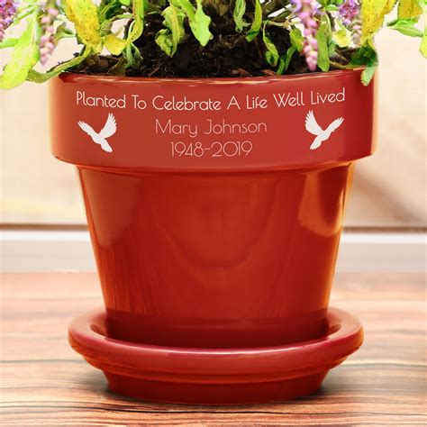 A Life Well Lived Memorial Flower Pot - Red | Personalized flower pot