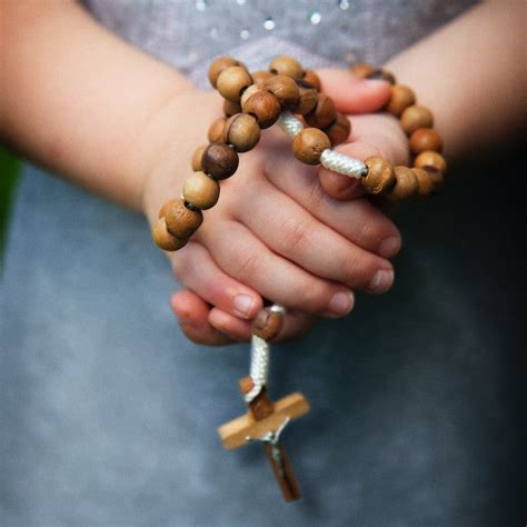 How To Pray the Rosary Video Rugged Rosaries®