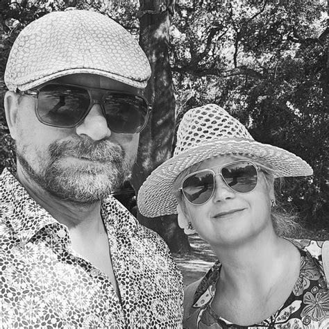 Ludella Hahn - Post photoshoot selfie. Rawr! ️ Make sure you follow me