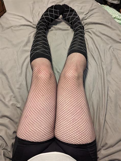 How I have survived so long without fishnets in my life 😭🖤 : r