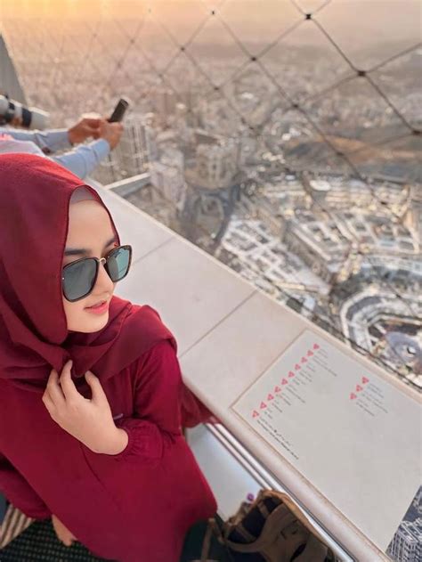 potret wirda mansur traveling  luar negeri hingga  tunaikan haji