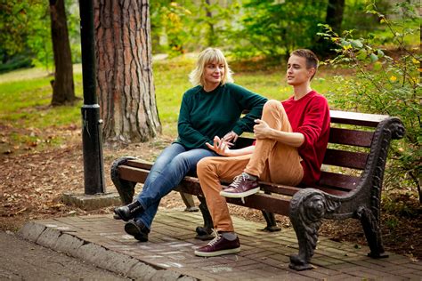 Parenting Tweens & Teenagers: How to Parent Tweens & Teenagers - iMOM