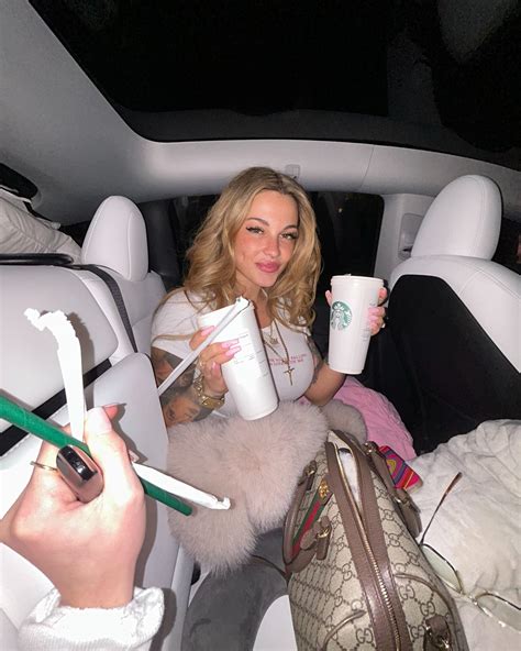 𝕮𝖍𝖗𝖎𝖘𝖙𝖎𝖓𝖆 (@christcalise) • Instagram photos and videos