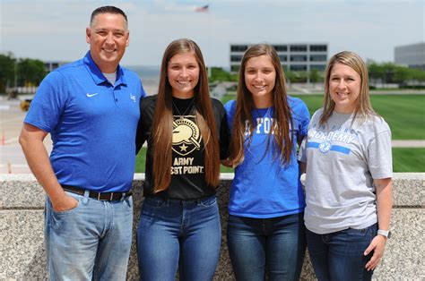 Texas twins conquer initial training at separate military academies > U