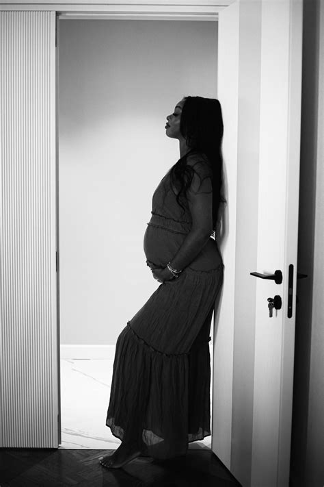 Pregnant Naked Women Photos, Download The BEST Free Pregnant Naked