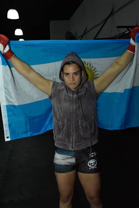 Barrele la pierna on Twitter: "- Ailin Perez saliendo para la jaula