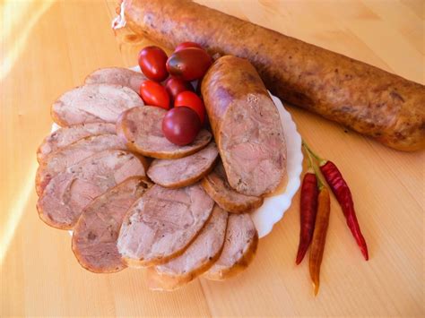 Простой рецепт вкусной домашней колбасы - пошаговый рецепт с фото (8539 ...