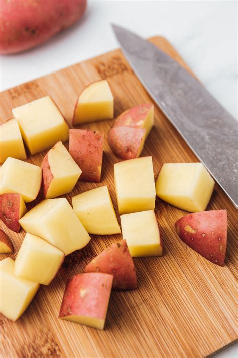 How To Dice Potatoes - yourcookingbuddy.com